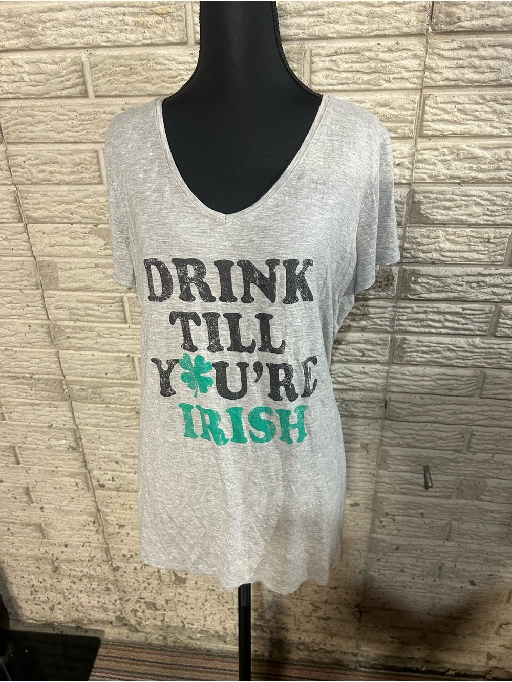 Maurices Grey V-Neck Tee with Black and Green St. Patrick's Graphic Size XL